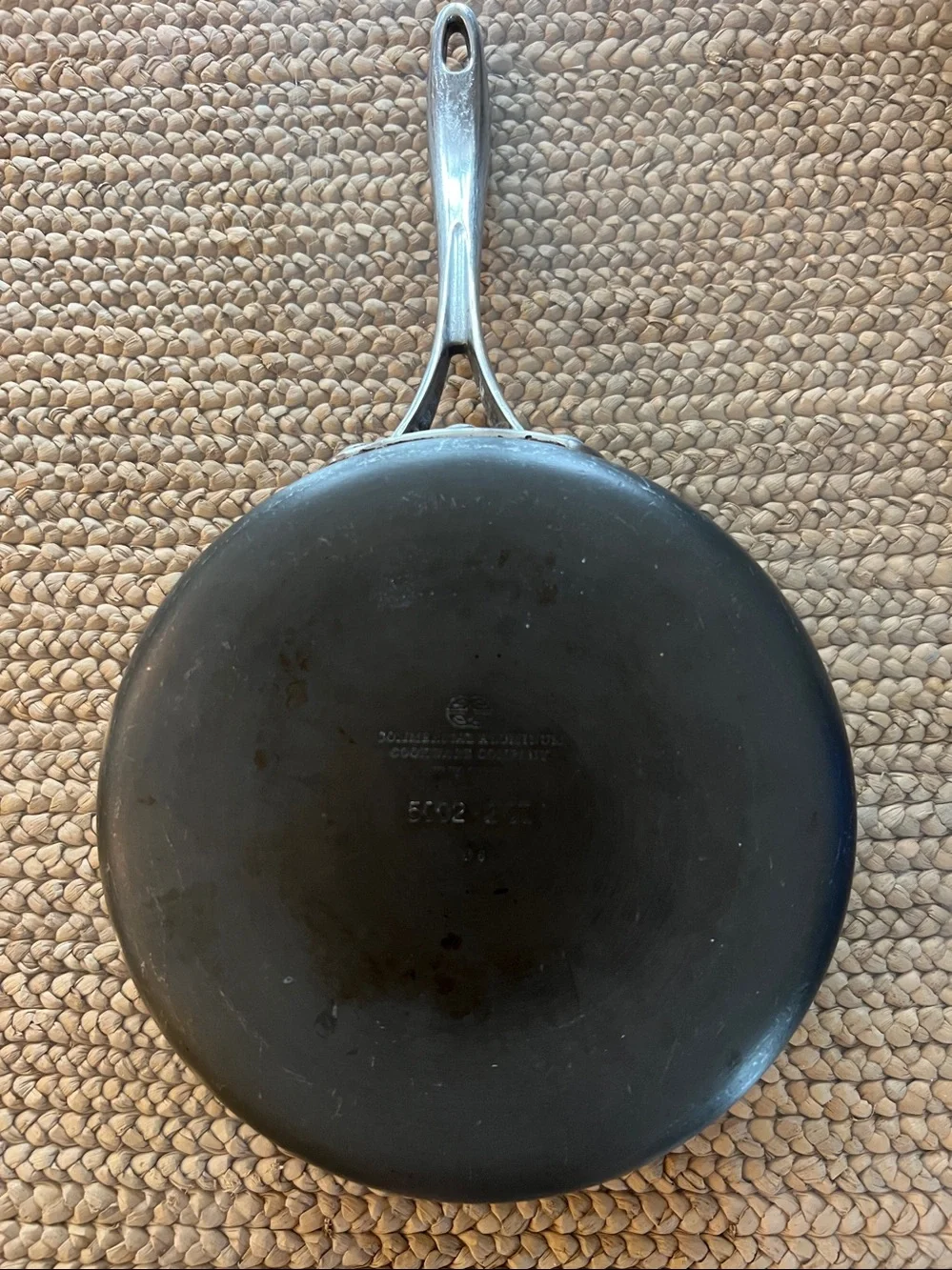 Calphalon Commercial 2 QT Sauce Pan With Lid - Picture 3 of 10